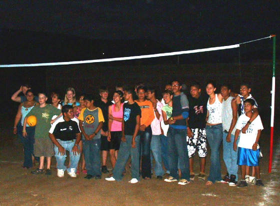 oregongroupvolleyballamericansandmexicansjuly07.jpg